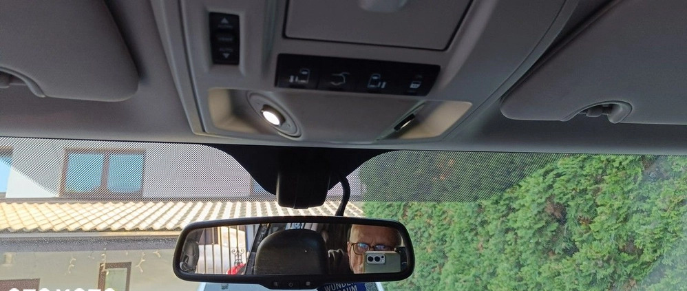 Lancia Voyager cena 63500 przebieg: 222000, rok produkcji 2014 z Międzylesie małe 529
